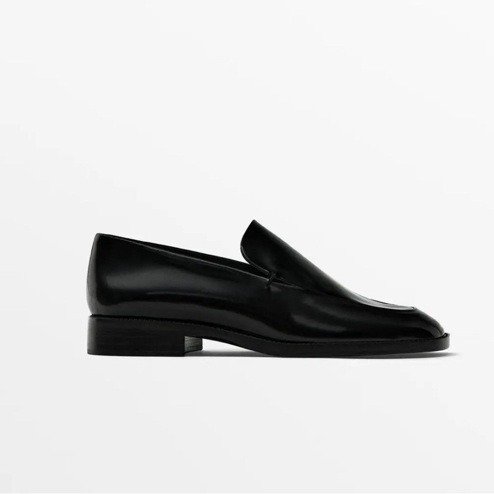 NEVER WORN Massimo Dutti Square Toe Loafers